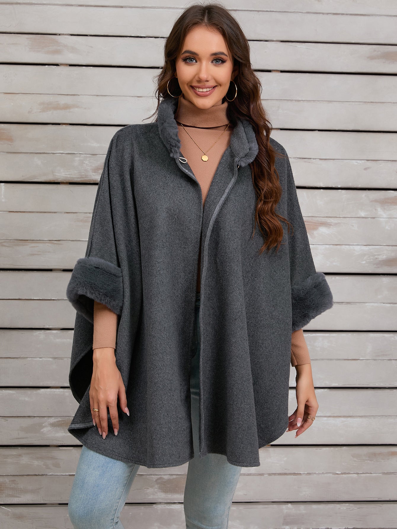 Elegant Poncho with Faux Fur Trim for Stylish Winter Evenings