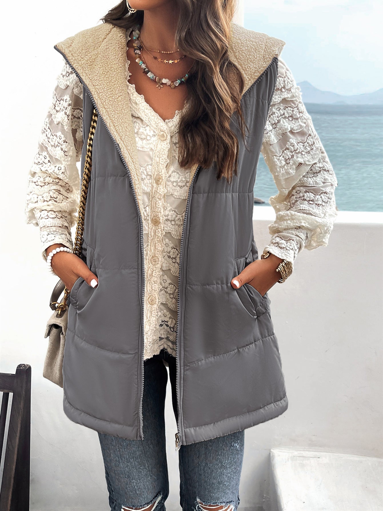 Elegant Puffer Vest with Hood and Sherpa Lining for Cozy Outings