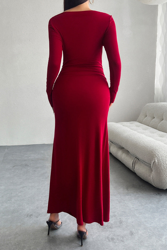 Elegant Long-Sleeve Evening Dress